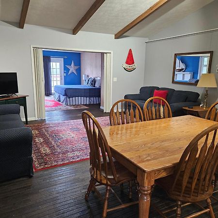 Boundary Waters Resort & Marina ハイアワシー エクステリア 写真