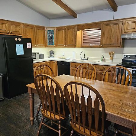 Boundary Waters Resort & Marina ハイアワシー エクステリア 写真
