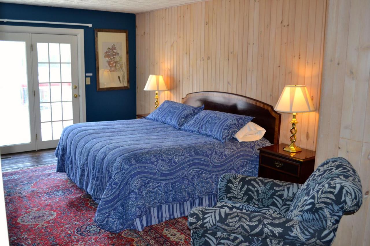 Boundary Waters Resort & Marina ハイアワシー エクステリア 写真