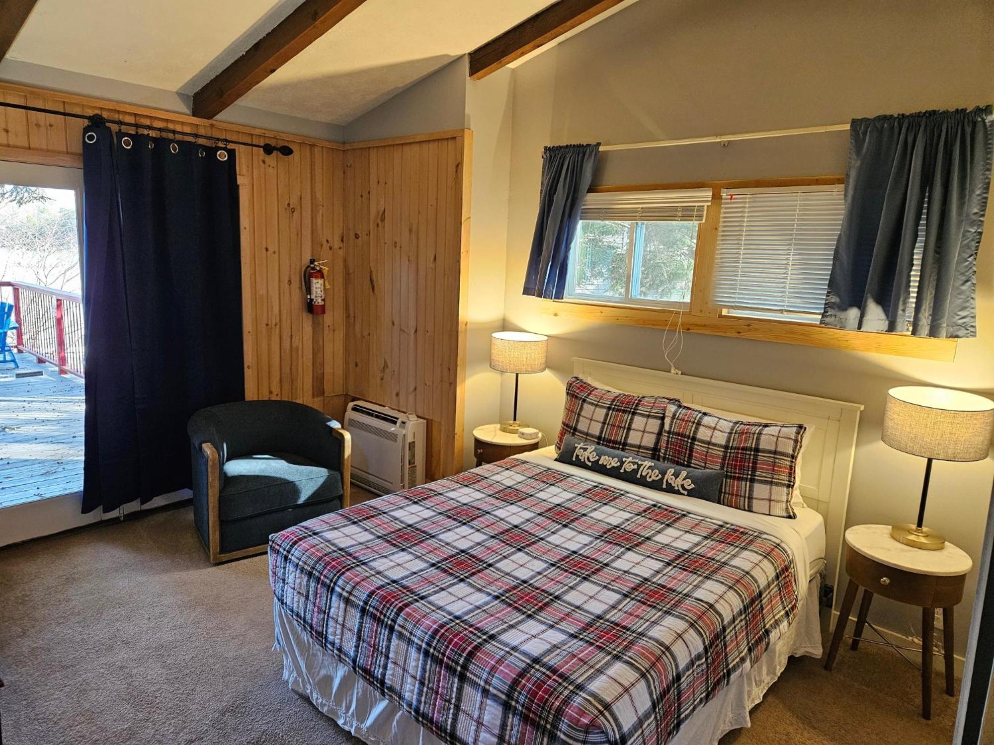 Boundary Waters Resort & Marina ハイアワシー エクステリア 写真