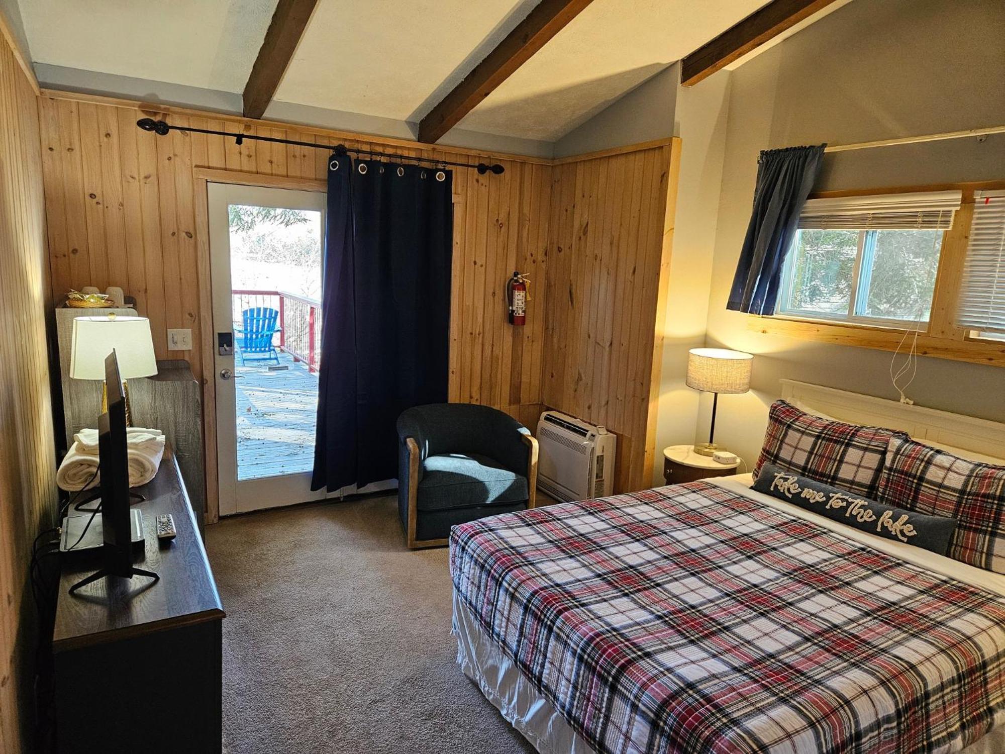 Boundary Waters Resort & Marina ハイアワシー エクステリア 写真