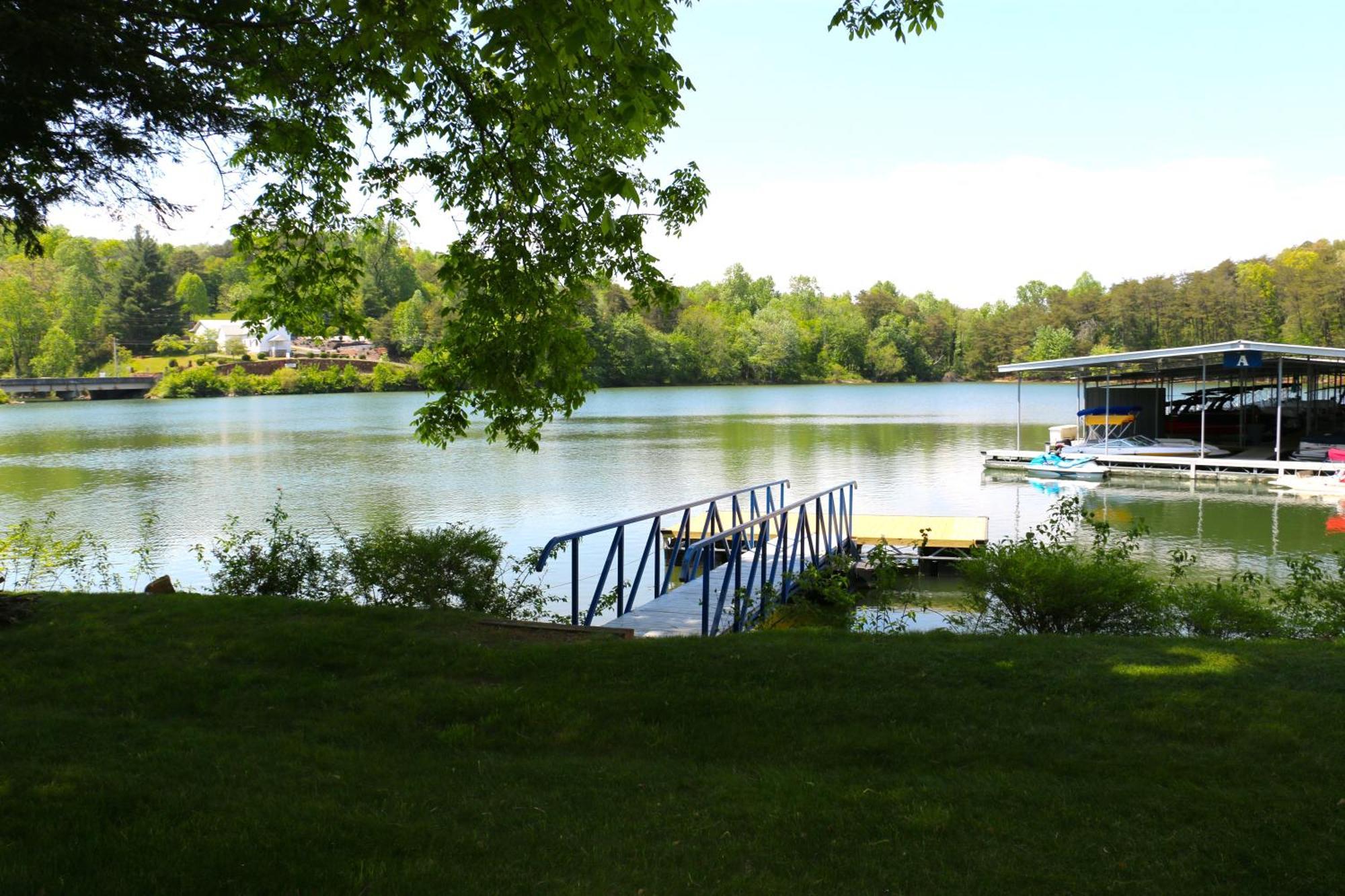Boundary Waters Resort & Marina ハイアワシー エクステリア 写真