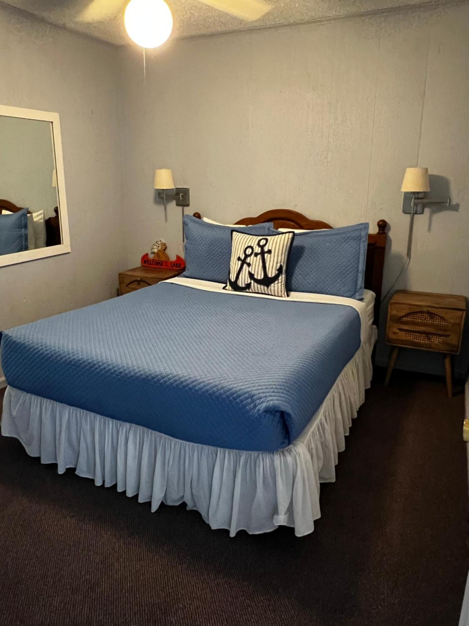 Boundary Waters Resort & Marina ハイアワシー エクステリア 写真