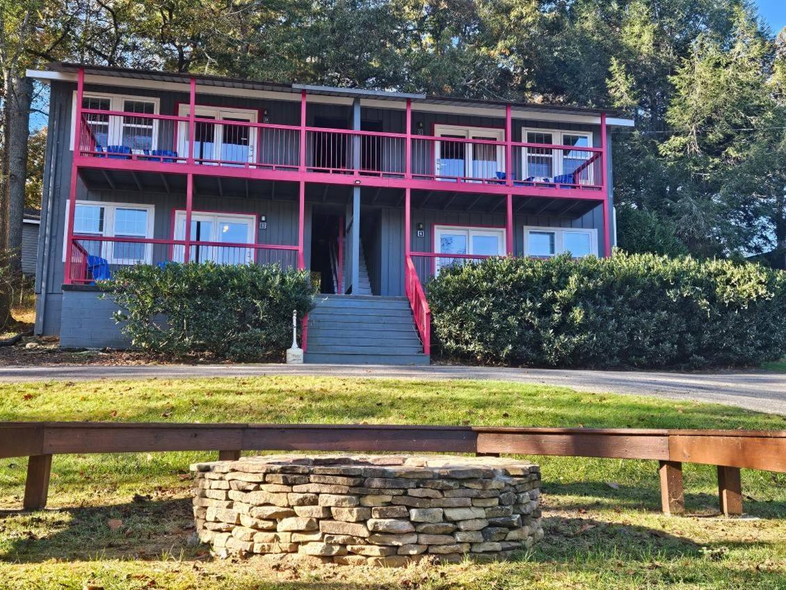 Boundary Waters Resort & Marina ハイアワシー エクステリア 写真